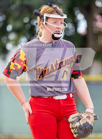 Thumbnail 3 in El Capitan vs. Oakdale photogallery.