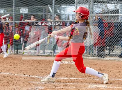 Thumbnail 3 in El Capitan vs. Oakdale photogallery.