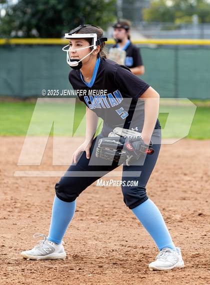 Thumbnail 3 in El Capitan vs. Oakdale photogallery.