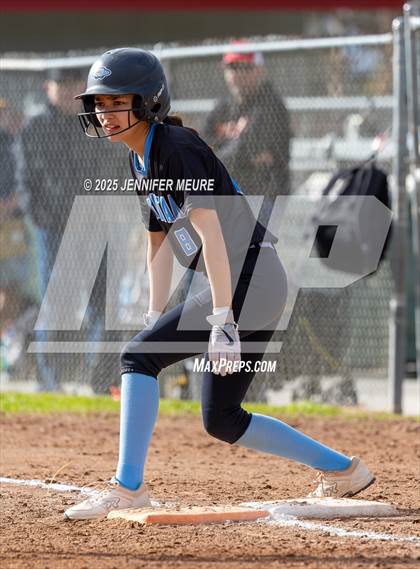 Thumbnail 2 in El Capitan vs. Oakdale photogallery.