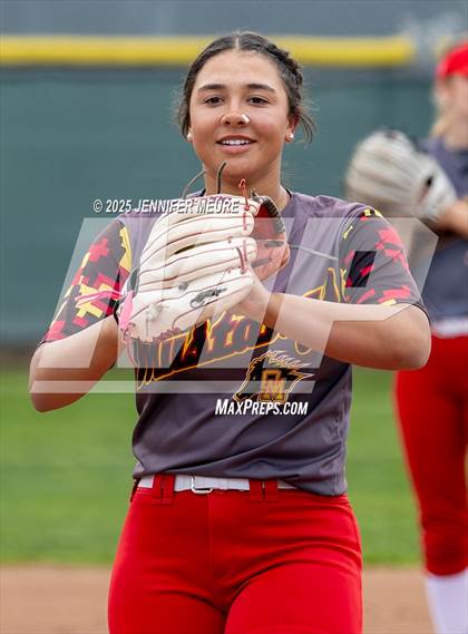 Thumbnail 3 in El Capitan vs. Oakdale photogallery.