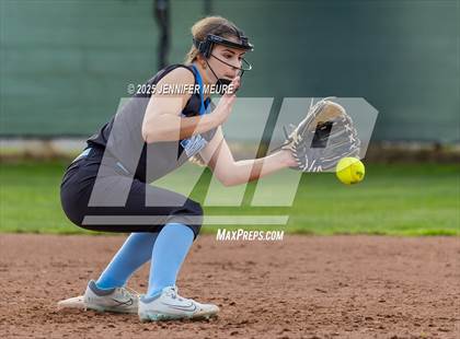 Thumbnail 2 in El Capitan vs. Oakdale photogallery.