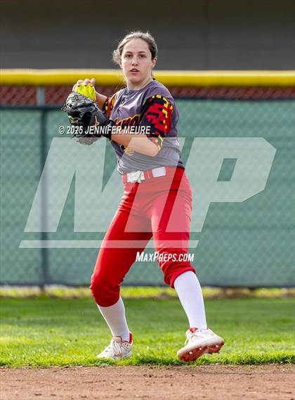 Thumbnail 1 in El Capitan vs. Oakdale photogallery.
