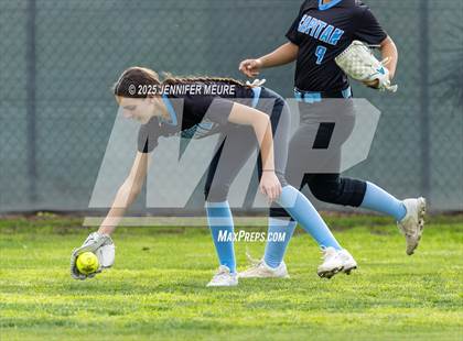 Thumbnail 1 in El Capitan vs. Oakdale photogallery.