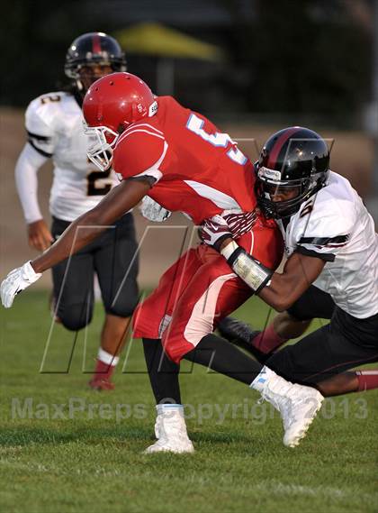 Thumbnail 2 in Florin @ Mira Loma photogallery.