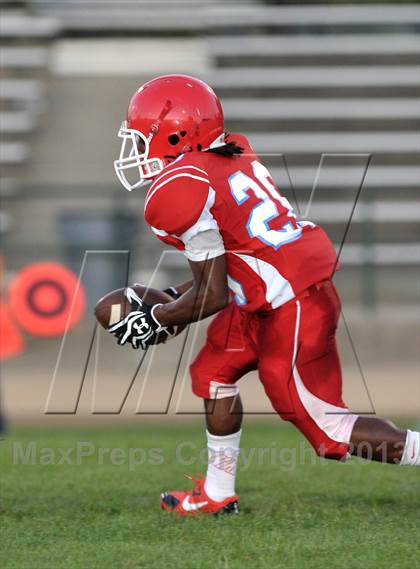 Thumbnail 1 in Florin @ Mira Loma photogallery.