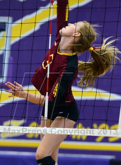 Thumbnail 3 in Torrey Pines vs. Kamehameha (Durango Fall Classic) photogallery.