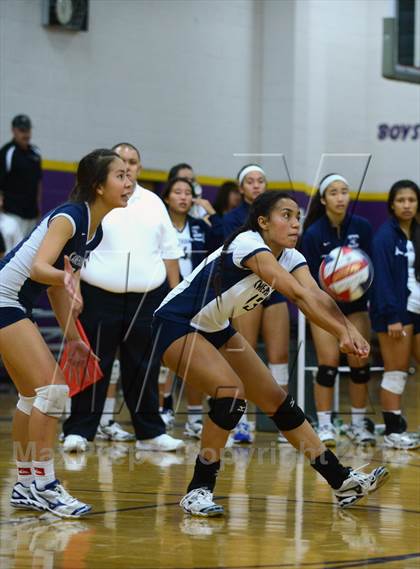 Thumbnail 3 in Torrey Pines vs. Kamehameha (Durango Fall Classic) photogallery.