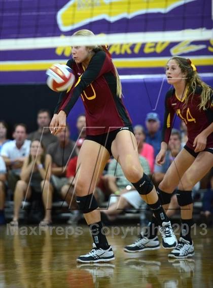 Thumbnail 2 in Torrey Pines vs. Kamehameha (Durango Fall Classic) photogallery.