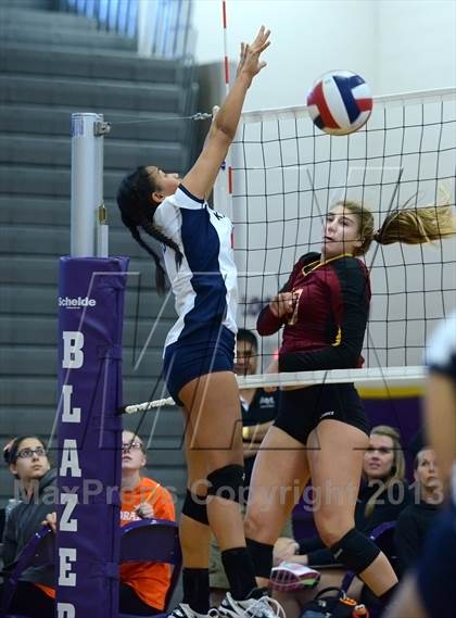 Thumbnail 2 in Torrey Pines vs. Kamehameha (Durango Fall Classic) photogallery.