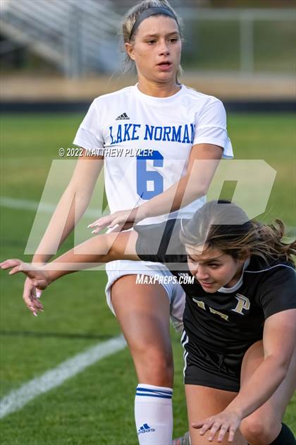 Thumbnail 1 in Lake Norman @ Pinecrest photogallery.