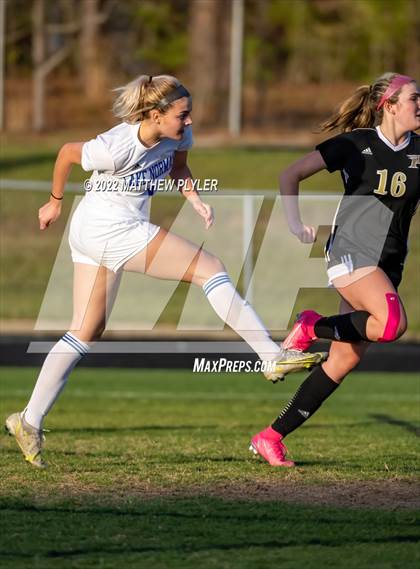 Thumbnail 1 in Lake Norman @ Pinecrest photogallery.