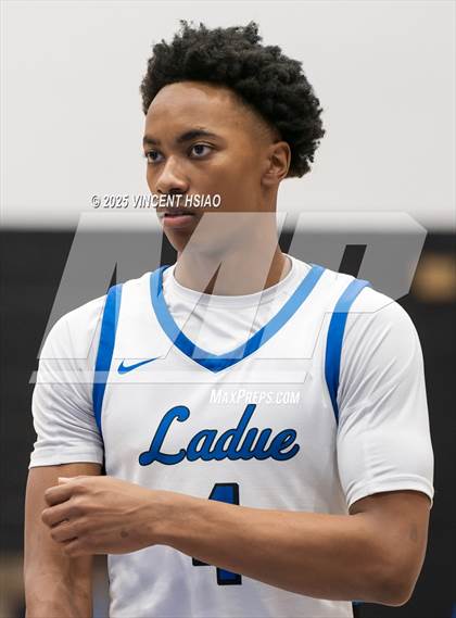 Thumbnail 3 in Seckman @ Ladue Horton Watkins photogallery.