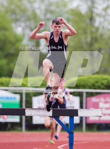 Thumbnail 1 in Kingston Tiger Relays (Boys Varsity Steeplechase) photogallery.