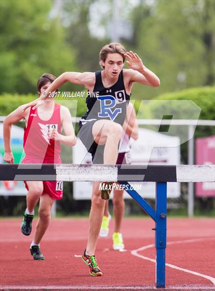 Thumbnail 1 in Kingston Tiger Relays (Boys Varsity Steeplechase) photogallery.