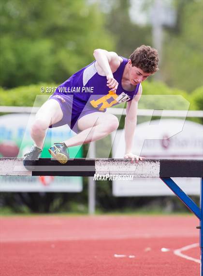 Thumbnail 3 in Kingston Tiger Relays (Boys Varsity Steeplechase) photogallery.