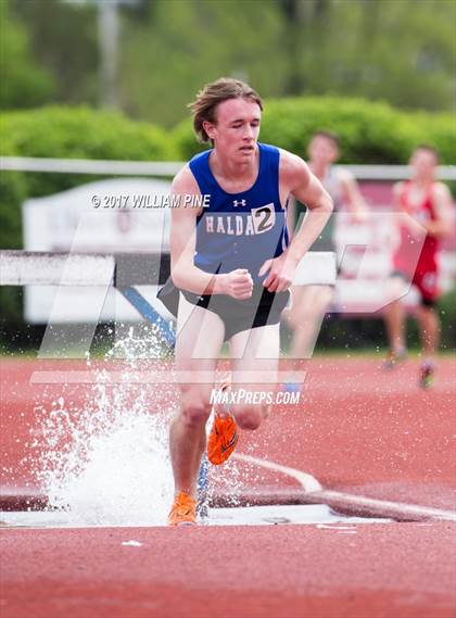 Thumbnail 3 in Kingston Tiger Relays (Boys Varsity Steeplechase) photogallery.