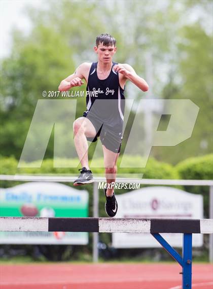 Thumbnail 1 in Kingston Tiger Relays (Boys Varsity Steeplechase) photogallery.
