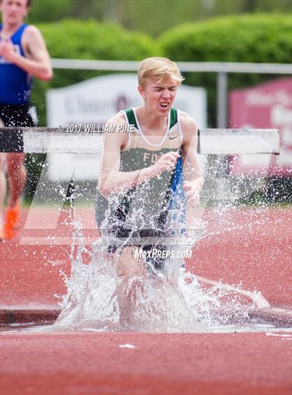 Thumbnail 2 in Kingston Tiger Relays (Boys Varsity Steeplechase) photogallery.