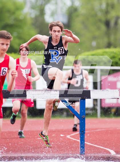 Thumbnail 2 in Kingston Tiger Relays (Boys Varsity Steeplechase) photogallery.