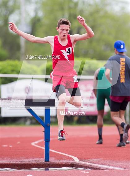 Thumbnail 3 in Kingston Tiger Relays (Boys Varsity Steeplechase) photogallery.