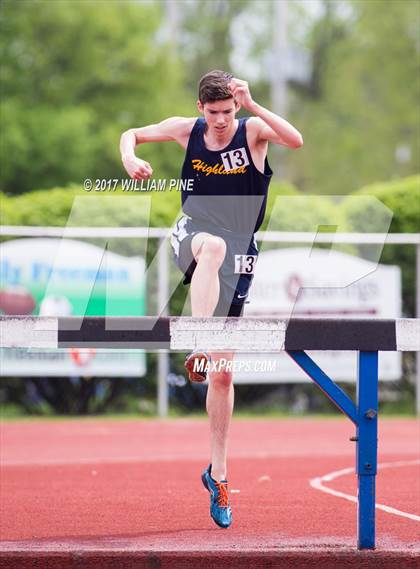 Thumbnail 1 in Kingston Tiger Relays (Boys Varsity Steeplechase) photogallery.