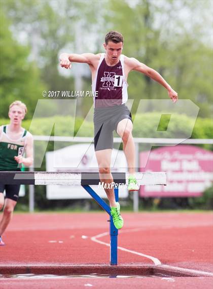 Thumbnail 1 in Kingston Tiger Relays (Boys Varsity Steeplechase) photogallery.