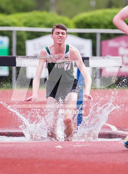 Thumbnail 1 in Kingston Tiger Relays (Boys Varsity Steeplechase) photogallery.