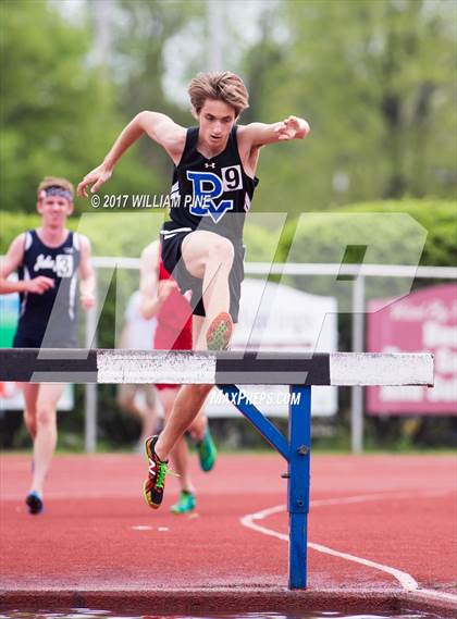 Thumbnail 2 in Kingston Tiger Relays (Boys Varsity Steeplechase) photogallery.
