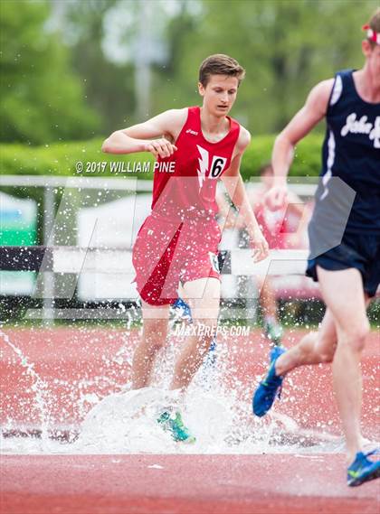 Thumbnail 3 in Kingston Tiger Relays (Boys Varsity Steeplechase) photogallery.