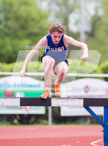 Thumbnail 3 in Kingston Tiger Relays (Boys Varsity Steeplechase) photogallery.