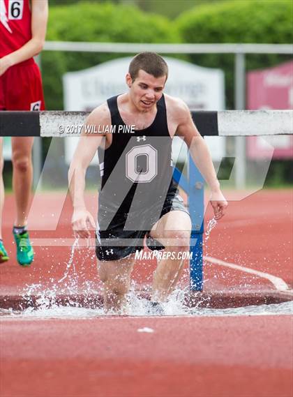 Thumbnail 1 in Kingston Tiger Relays (Boys Varsity Steeplechase) photogallery.