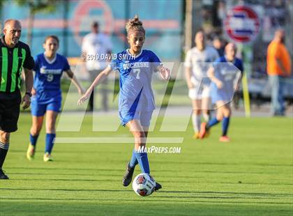 Thumbnail 1 in Lone Jack vs. Duchesne (MSHSAA Class 1 Semifinal) photogallery.