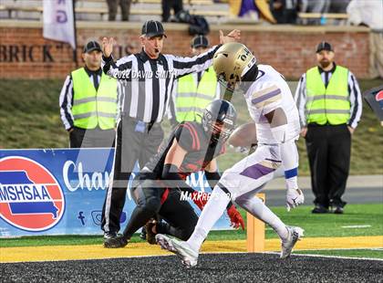 Thumbnail 1 in Christian Brothers vs. Lee's Summit North (MSHSAA Class 6 Championship) photogallery.
