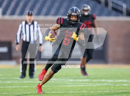 Thumbnail 1 in Christian Brothers vs. Lee's Summit North (MSHSAA Class 6 Championship) photogallery.