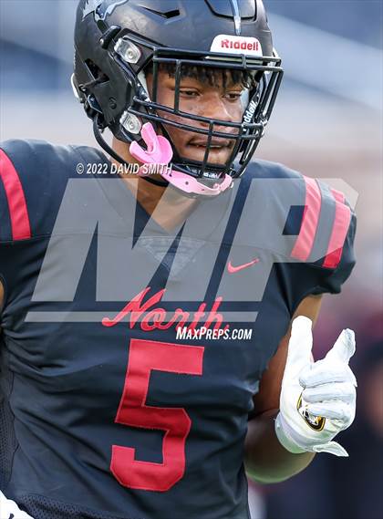 Thumbnail 1 in Christian Brothers vs. Lee's Summit North (MSHSAA Class 6 Championship) photogallery.