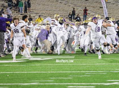 Thumbnail 3 in Christian Brothers vs. Lee's Summit North (MSHSAA Class 6 Championship) photogallery.