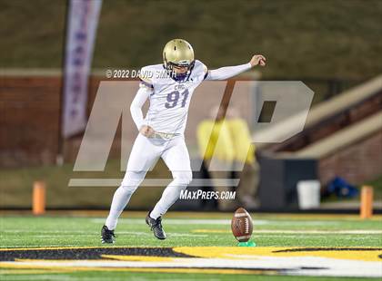 Thumbnail 1 in Christian Brothers vs. Lee's Summit North (MSHSAA Class 6 Championship) photogallery.