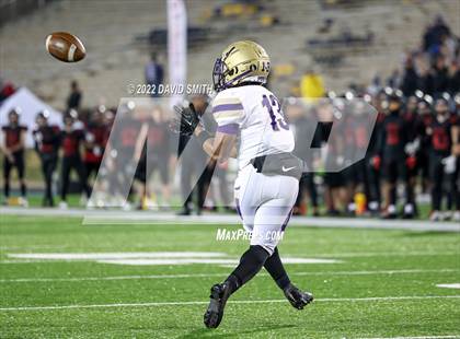 Thumbnail 3 in Christian Brothers vs. Lee's Summit North (MSHSAA Class 6 Championship) photogallery.