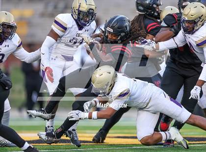 Thumbnail 1 in Christian Brothers vs. Lee's Summit North (MSHSAA Class 6 Championship) photogallery.