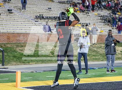 Thumbnail 1 in Christian Brothers vs. Lee's Summit North (MSHSAA Class 6 Championship) photogallery.