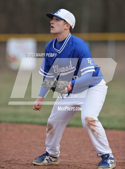 Thumbnail 1 in Ellwood City @ Riverside photogallery.