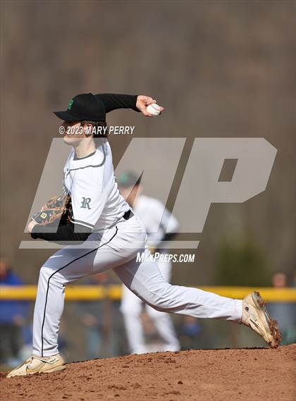 Thumbnail 2 in Ellwood City @ Riverside photogallery.