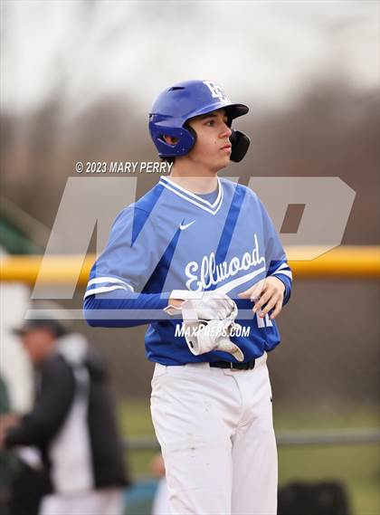 Thumbnail 2 in Ellwood City @ Riverside photogallery.