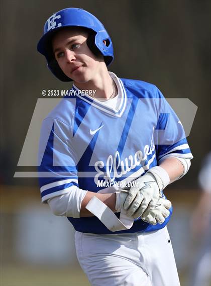 Thumbnail 2 in Ellwood City @ Riverside photogallery.