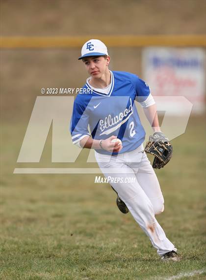 Thumbnail 1 in Ellwood City @ Riverside photogallery.