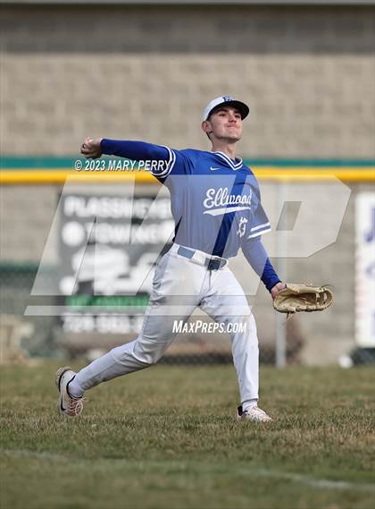 Thumbnail 1 in Ellwood City @ Riverside photogallery.