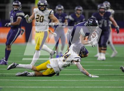 Thumbnail 2 in Highland Park vs. Lone Star (UIL 5A Regional Playoff) photogallery.