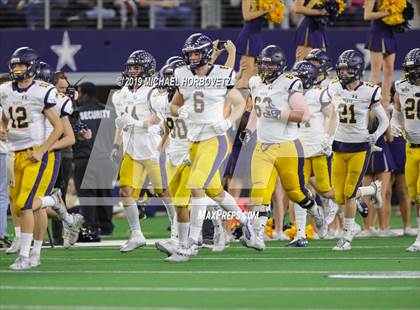 Thumbnail 2 in Highland Park vs. Lone Star (UIL 5A Regional Playoff) photogallery.