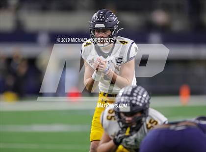 Thumbnail 2 in Highland Park vs. Lone Star (UIL 5A Regional Playoff) photogallery.